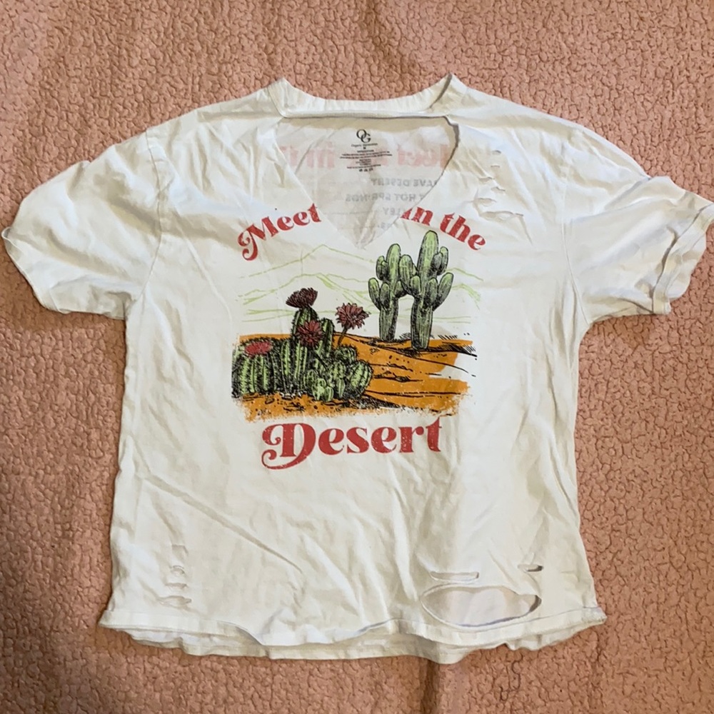 V-neck cut Tee